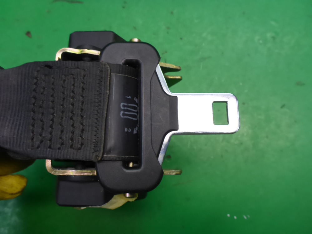 Ремень безопасности