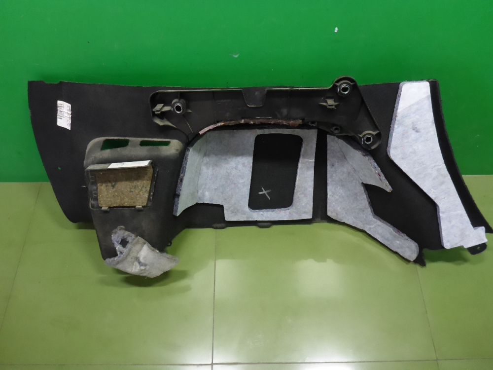 Обшивка багажника