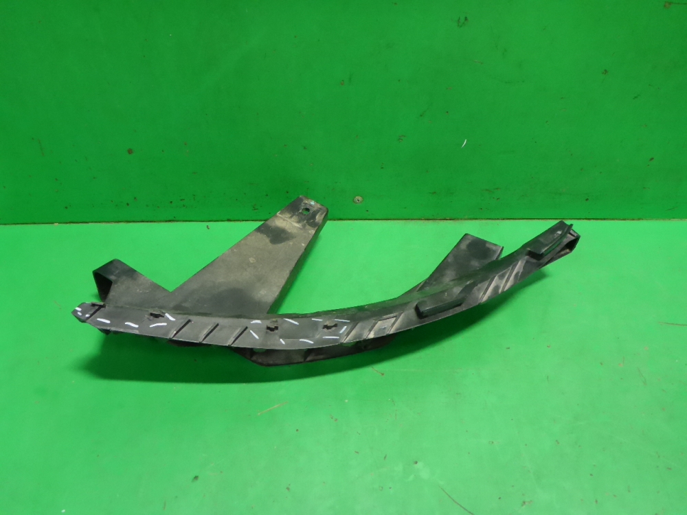 Кронштейн фар левый