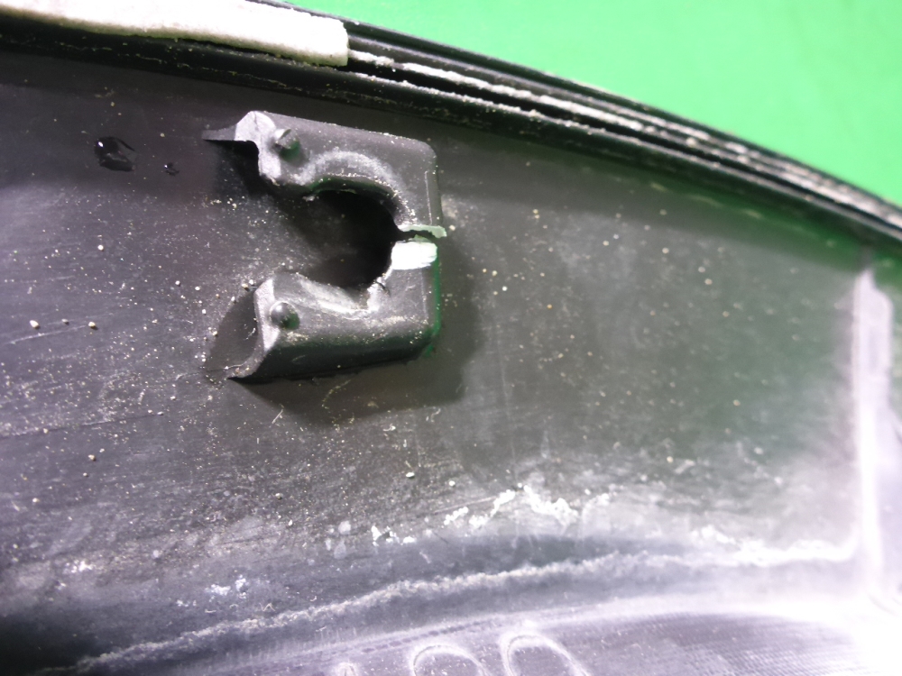 Накладка заднего крыла правого