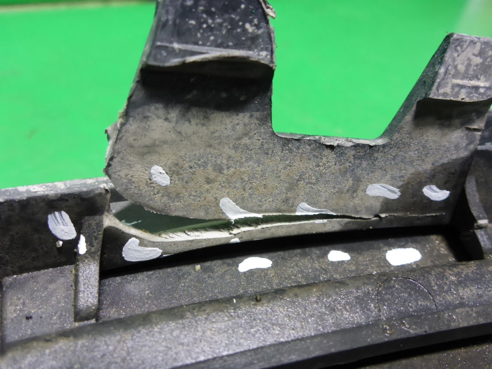 Накладка заднего крыла правого