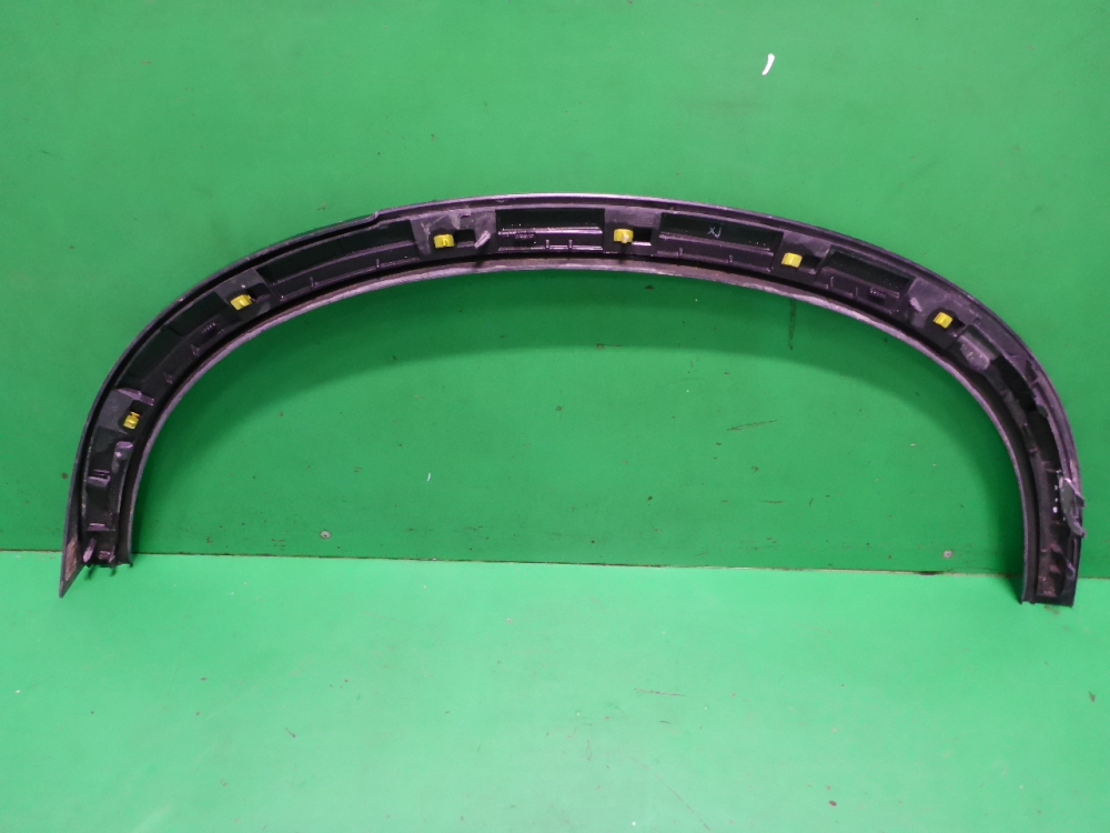 Накладка заднего крыла правого