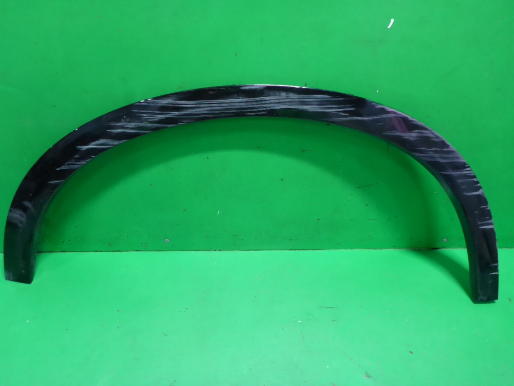 Накладка заднего крыла правого