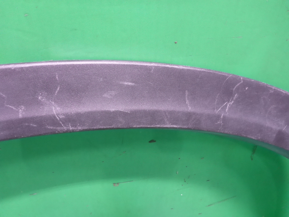 Накладка заднего крыла правого