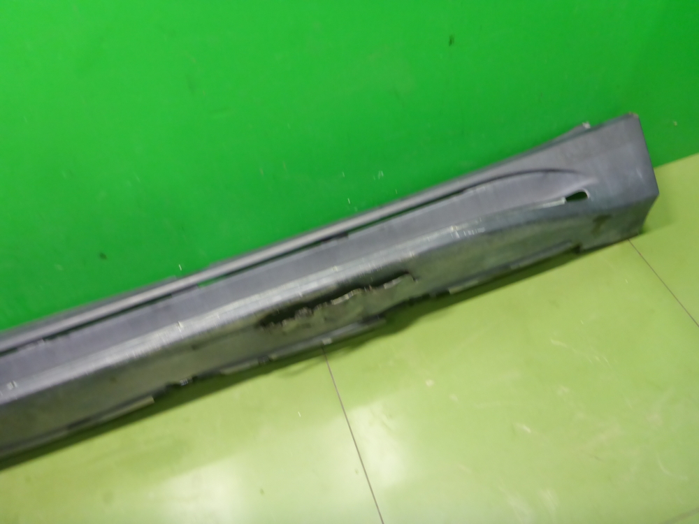 Подножка левая