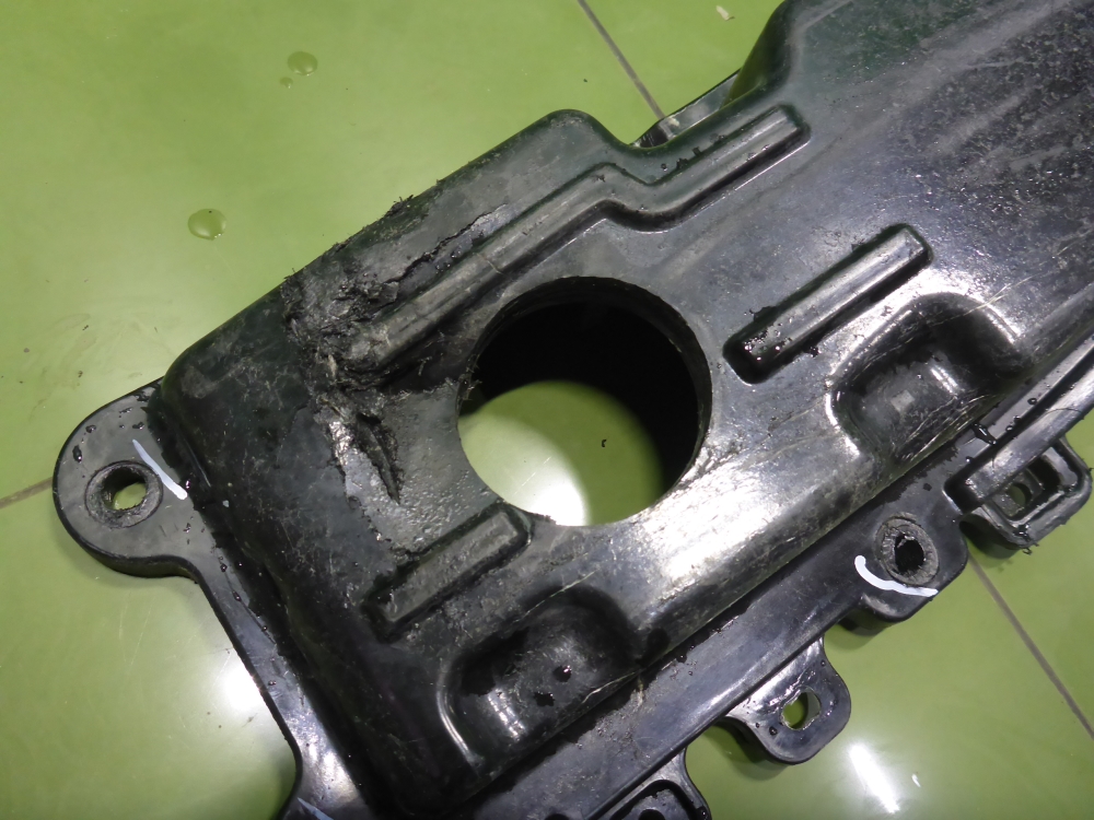 Усилитель заднего бампера