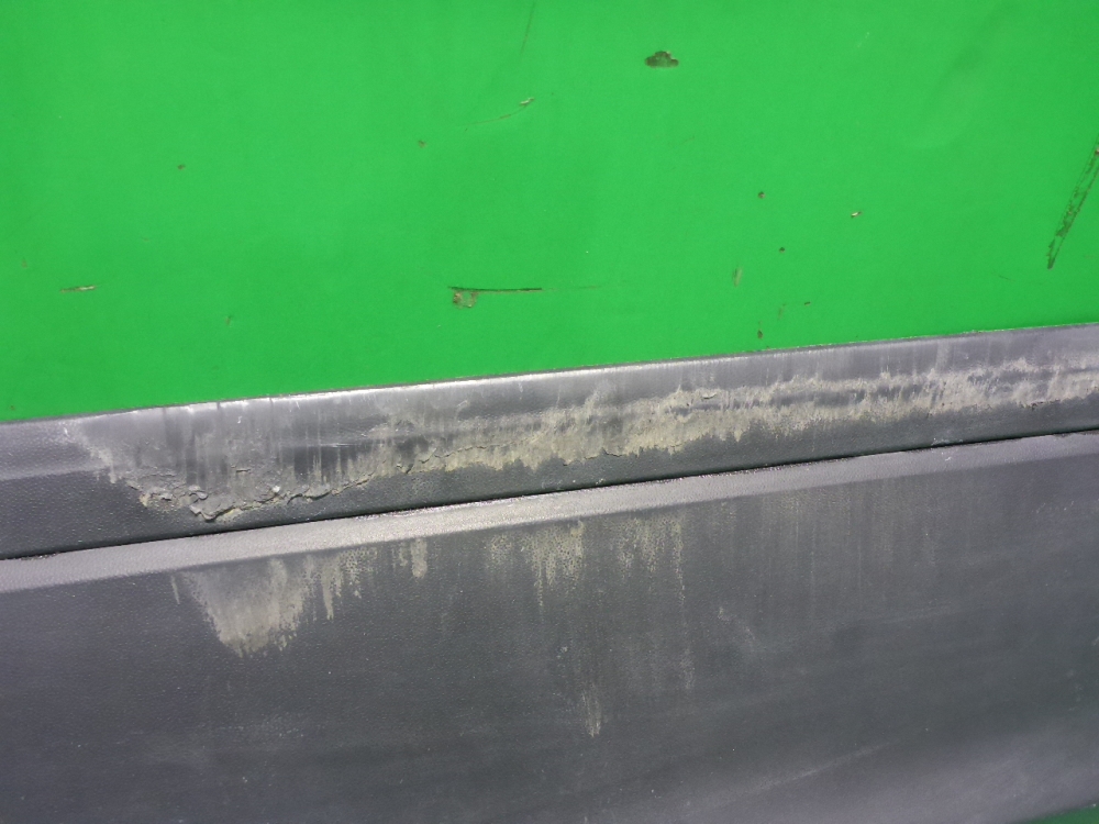 Накладка двери задней левой