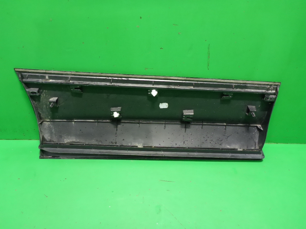 Накладка двери задней левой