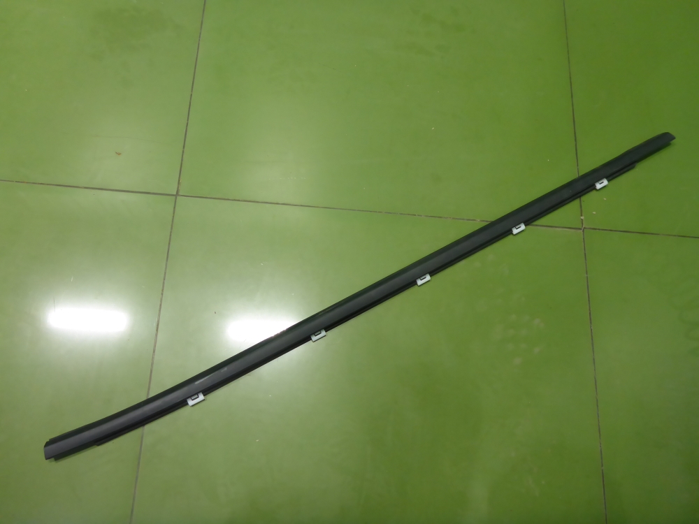 Уплотнитель стекла двери