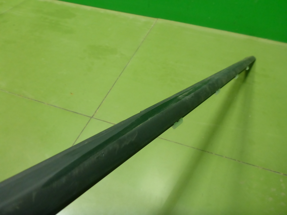 Уплотнитель стекла двери