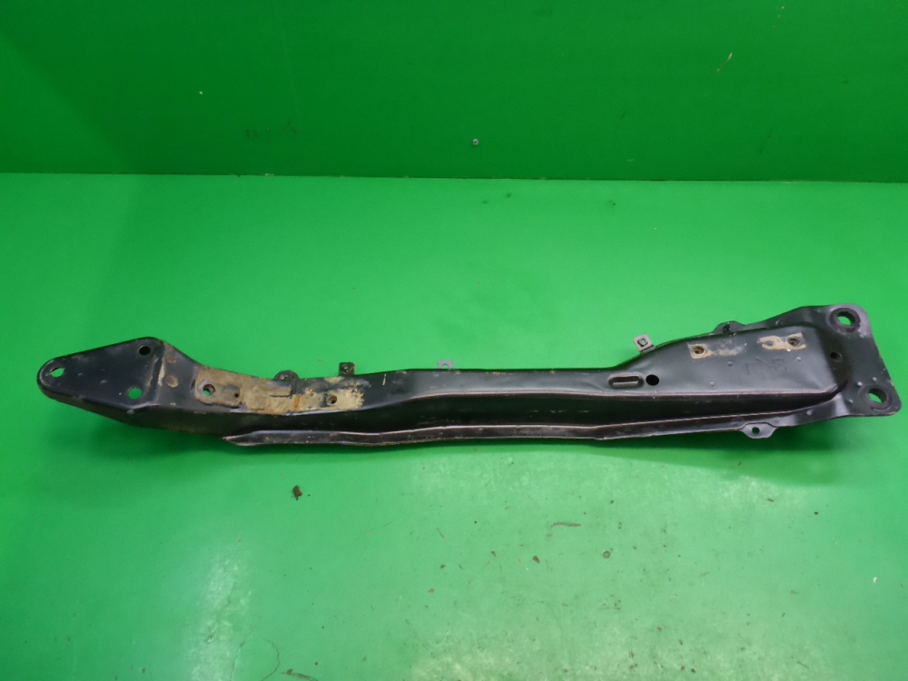 Балка передняя продольная