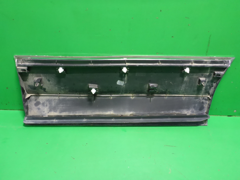 Накладка двери задней правой