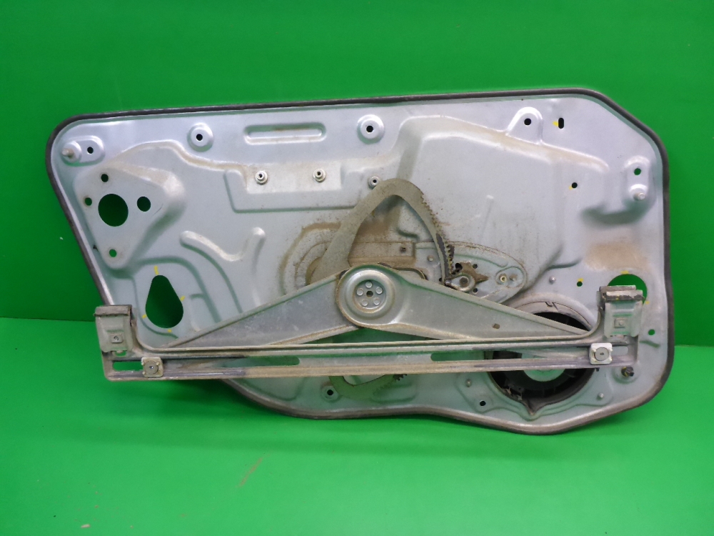 Стеклоподъемник электр. передний правый