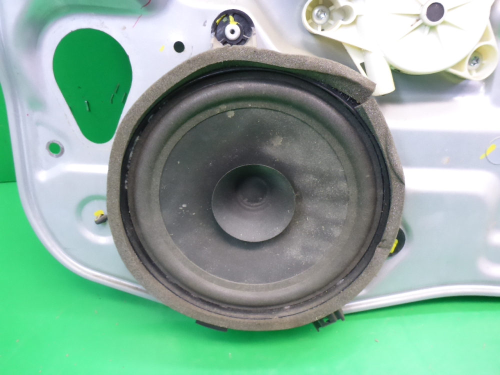 Стеклоподъемник электр. передний правый