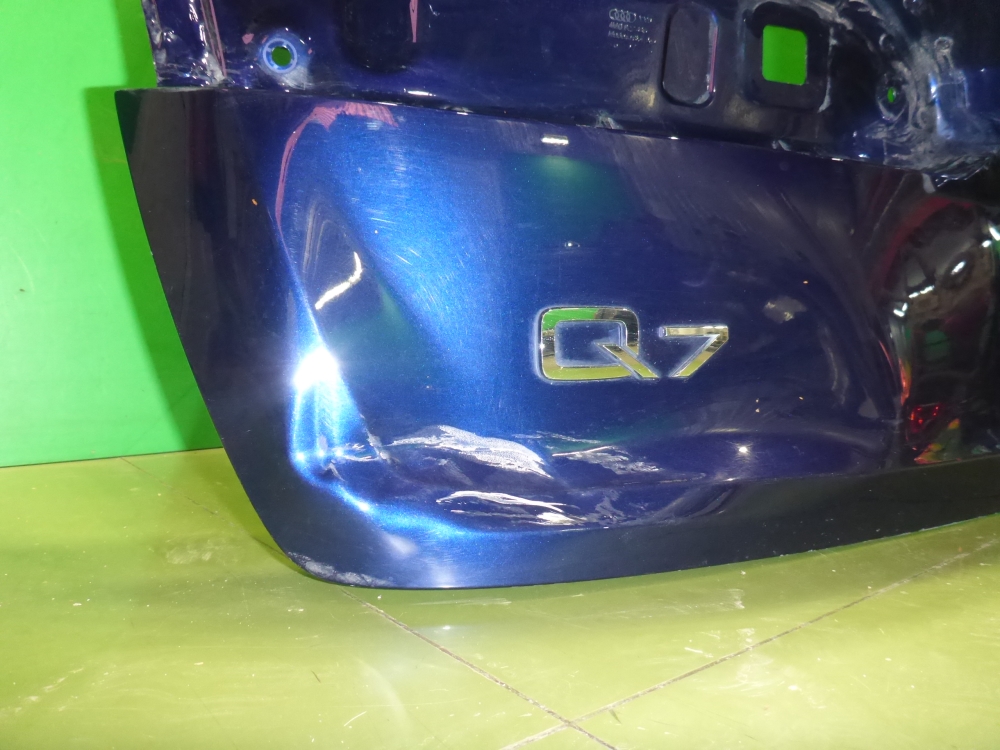 Дверь багажника