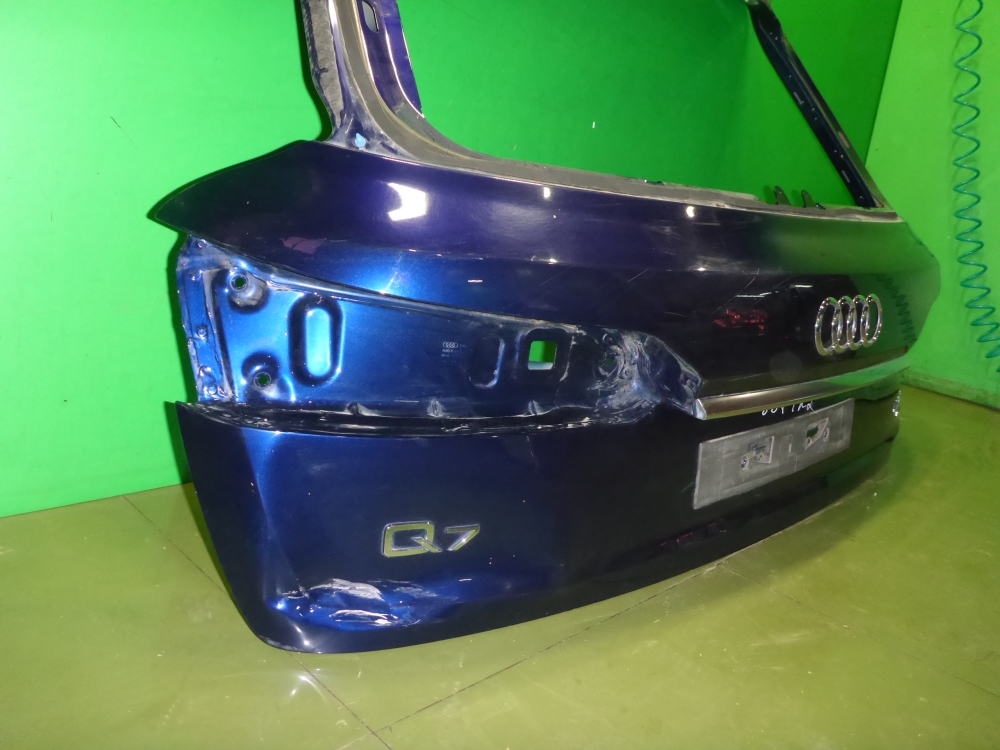 Дверь багажника