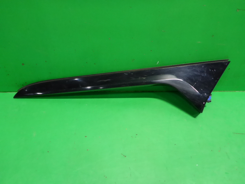 Накладка двери багажника