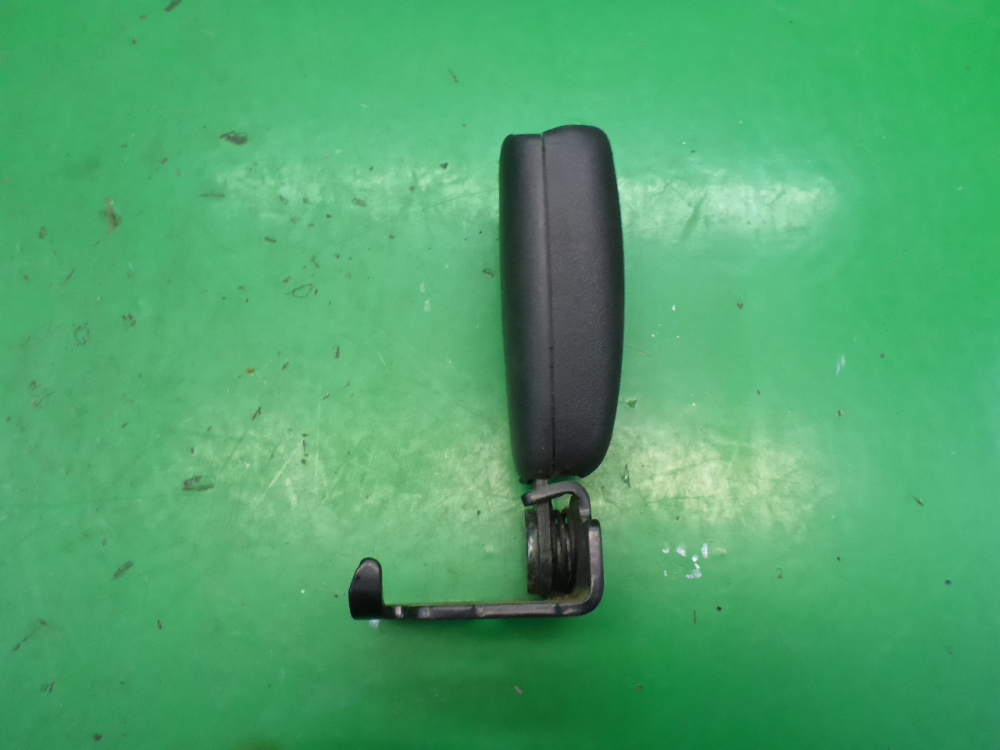 Ответная часть ремня безопасности