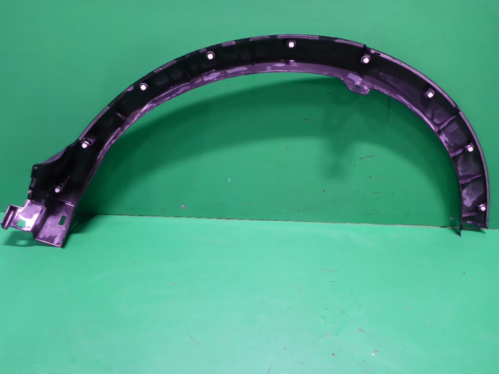 Накладка заднего крыла правого