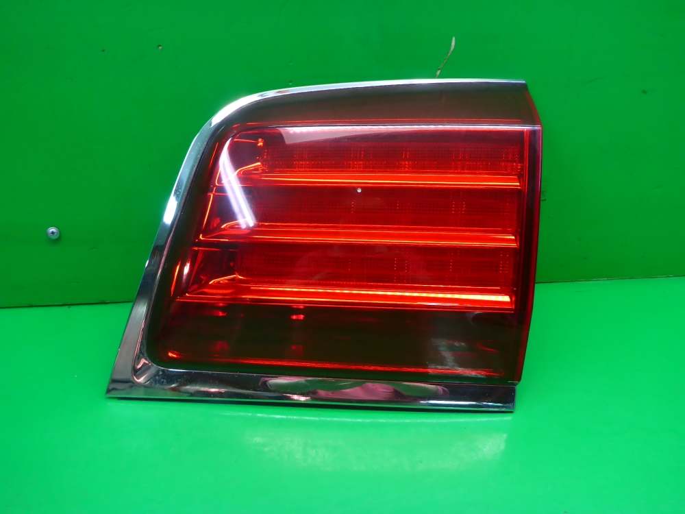 Фонарь задний внутренний правый