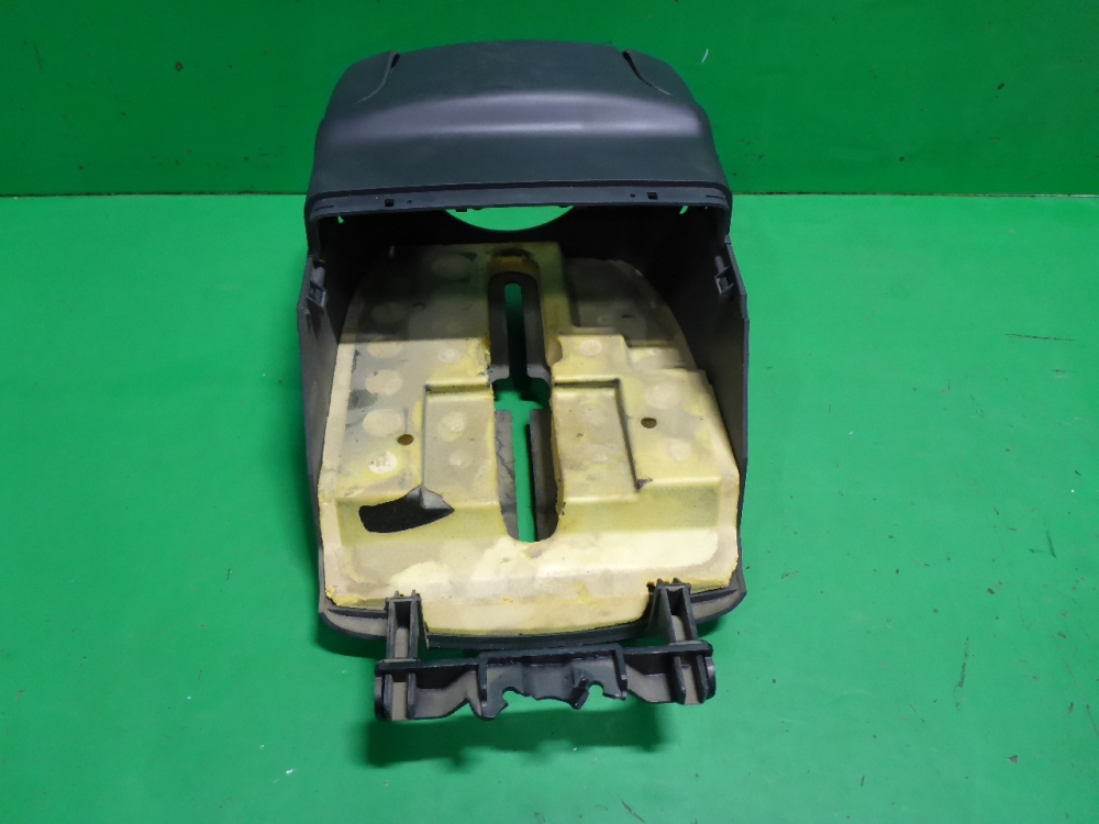 Кожух рулевой колонки