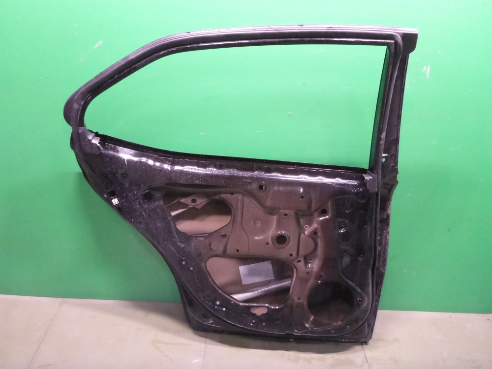 Дверь задняя левая