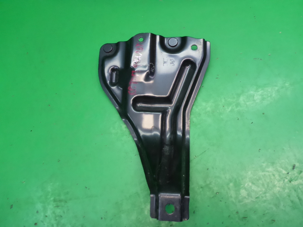 Кронштейн топливного фильтра