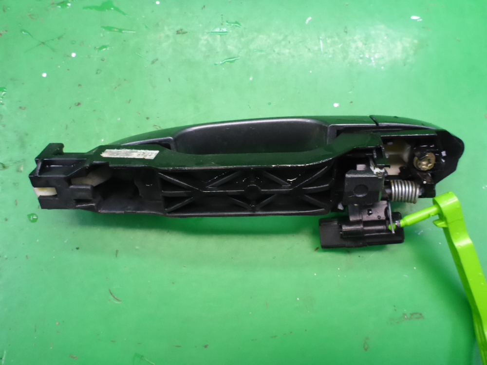 Ручка двери задней наружная левая