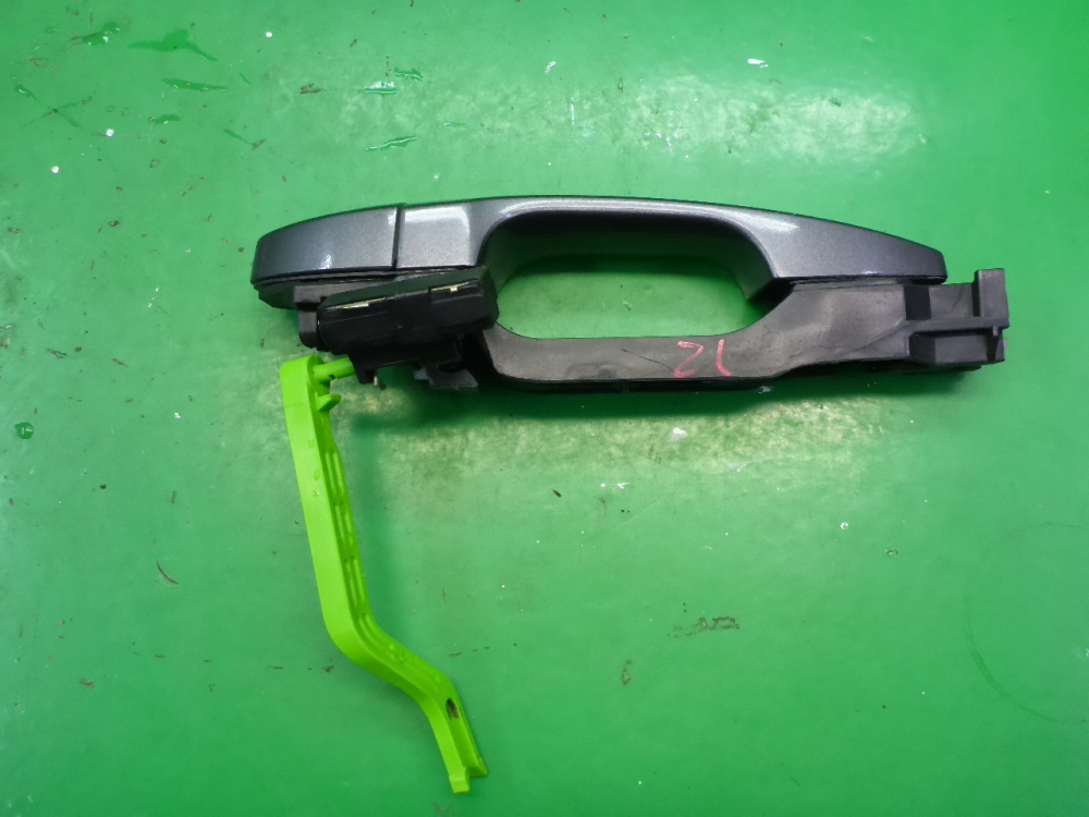 Ручка двери задней наружная левая