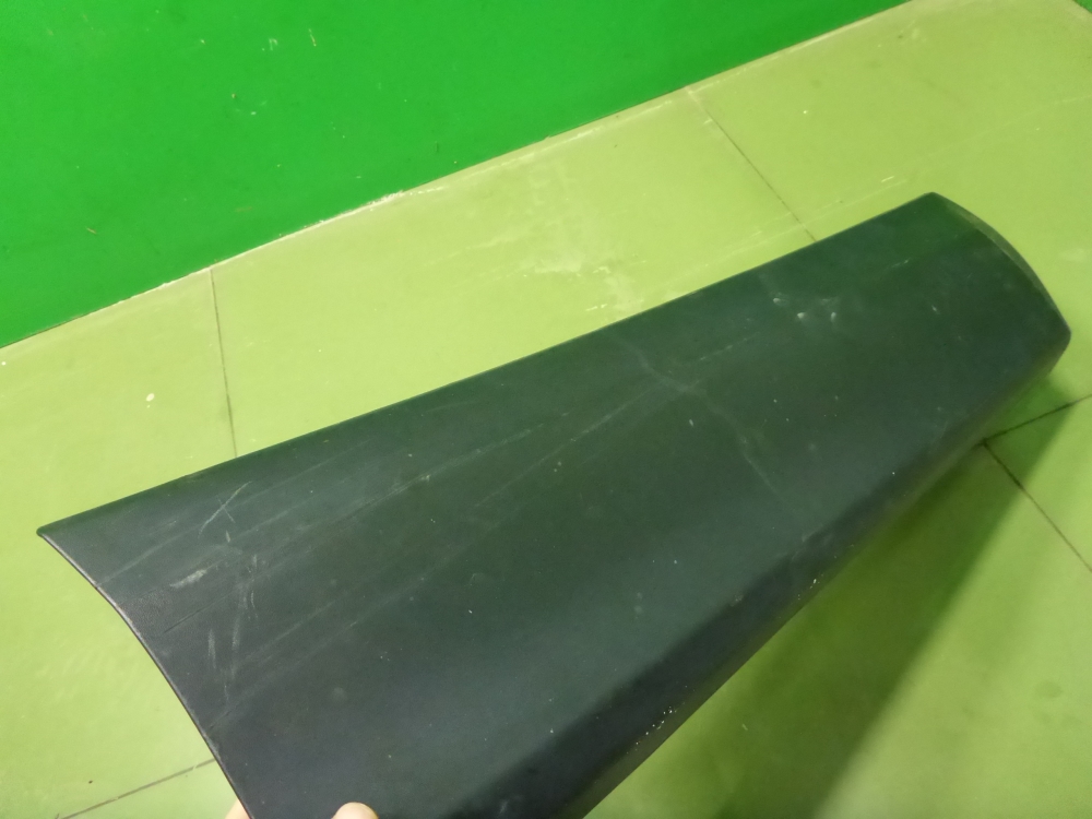 Накладка двери задней правой