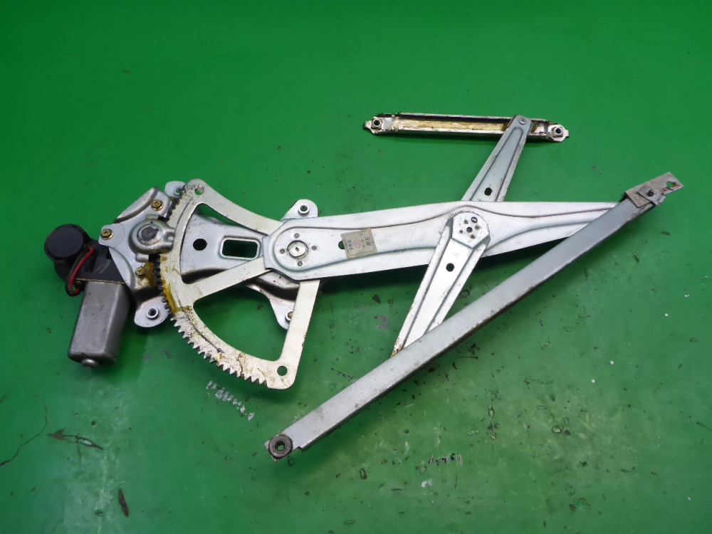 Стеклоподъемник электр. передний правый