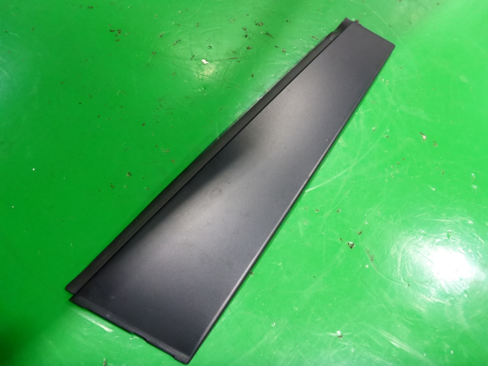 Накладка двери задней левой