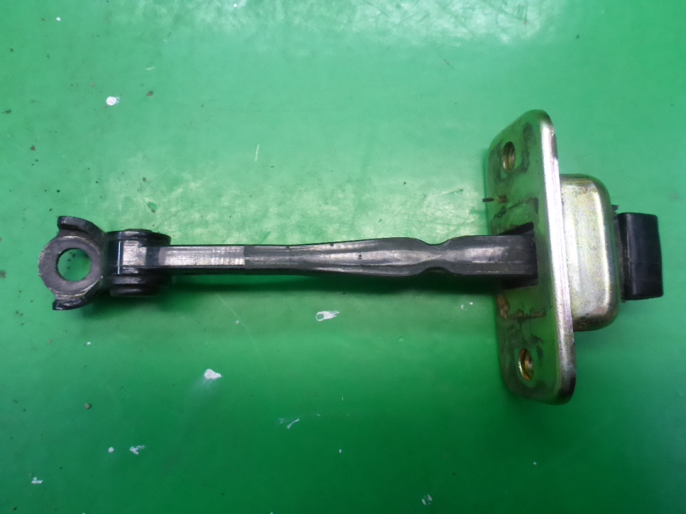 Ограничитель двери