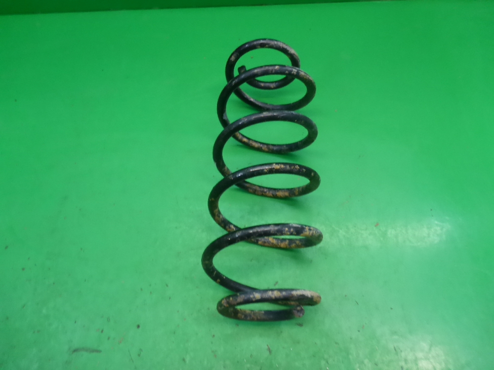 Пружина задняя