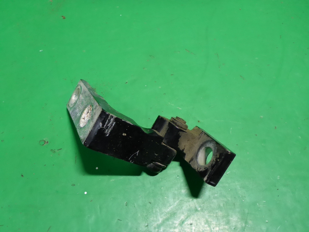 Петля двери передней правой верхняя