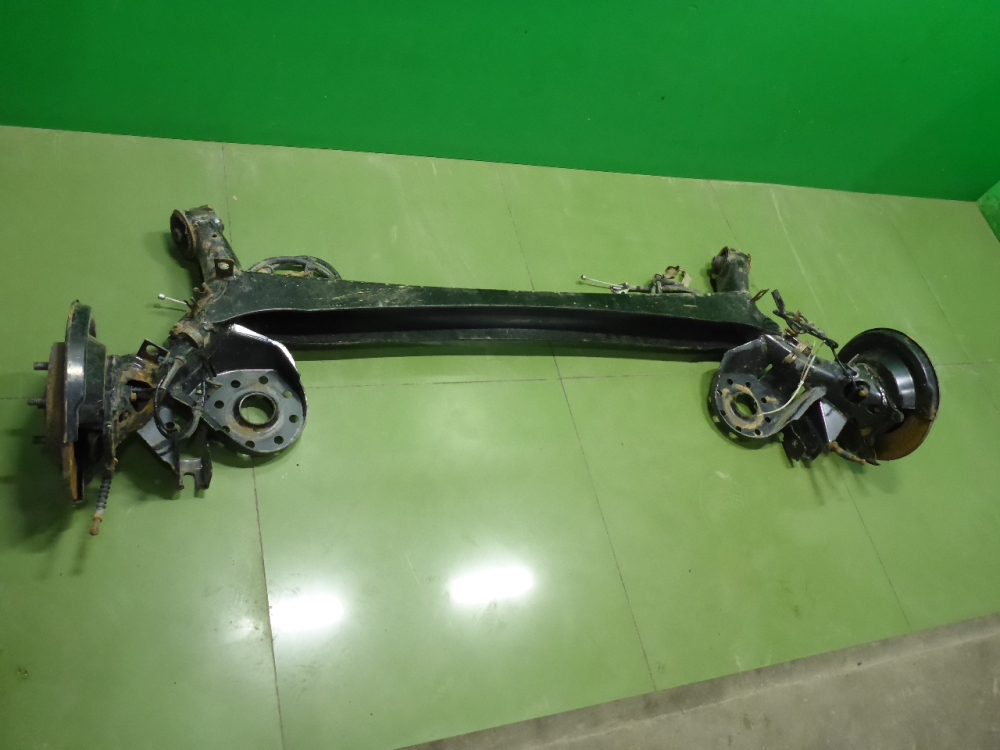 Балка задняя