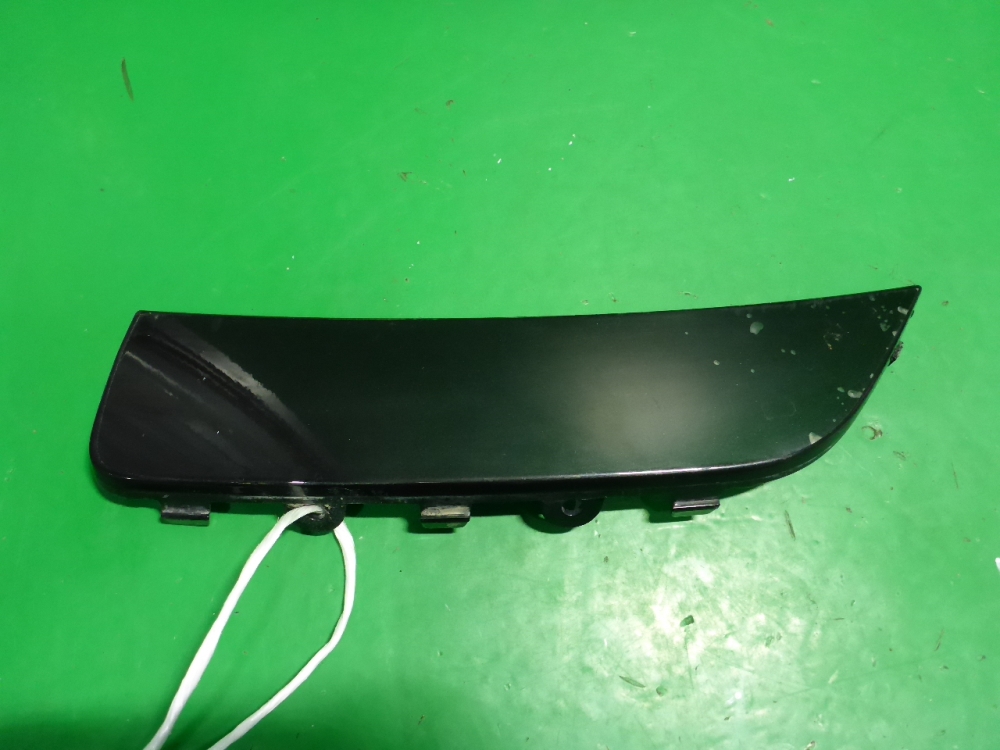 Накладка переднего бампера правая