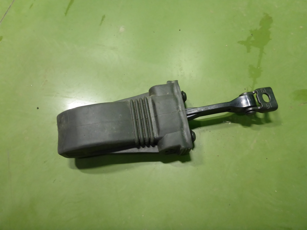 Ограничитель двери