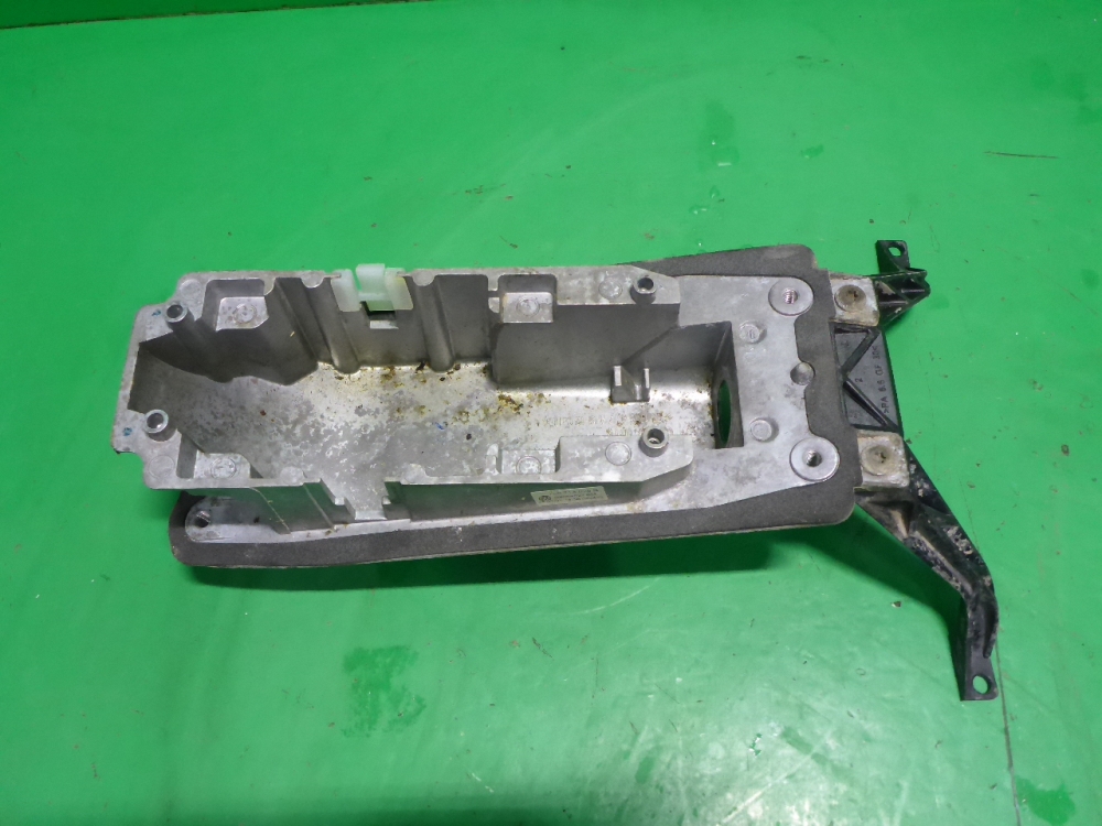 Кронштейн (сопут. товар)