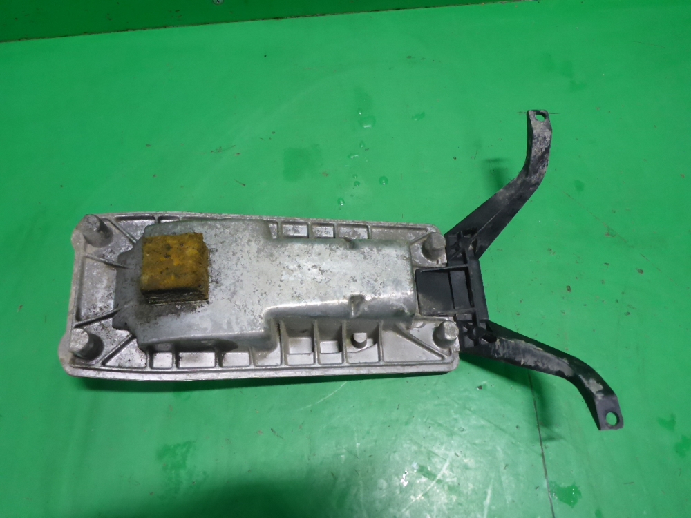 Кронштейн (сопут. товар)