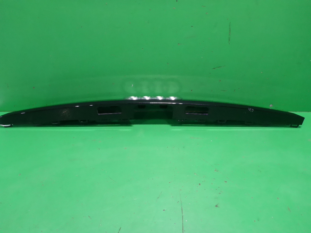 Накладка двери багажника