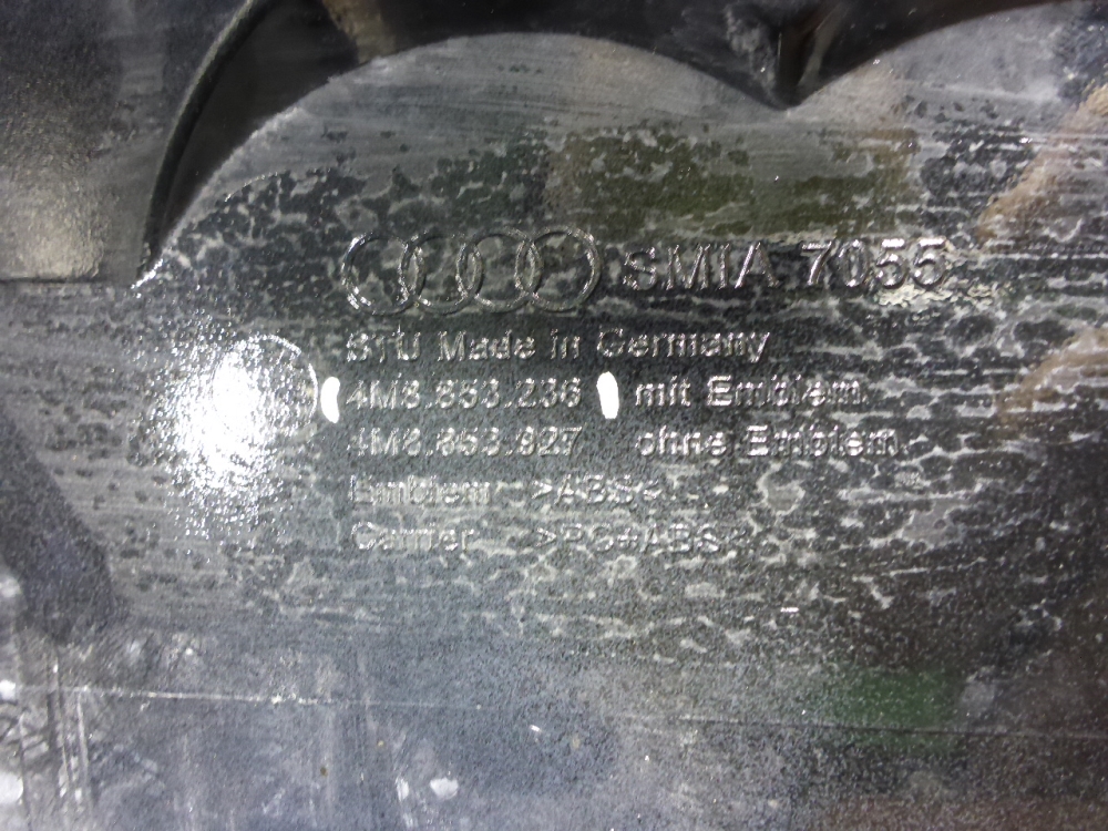 Накладка двери багажника