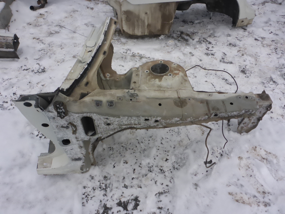 Лонжерон передний правый