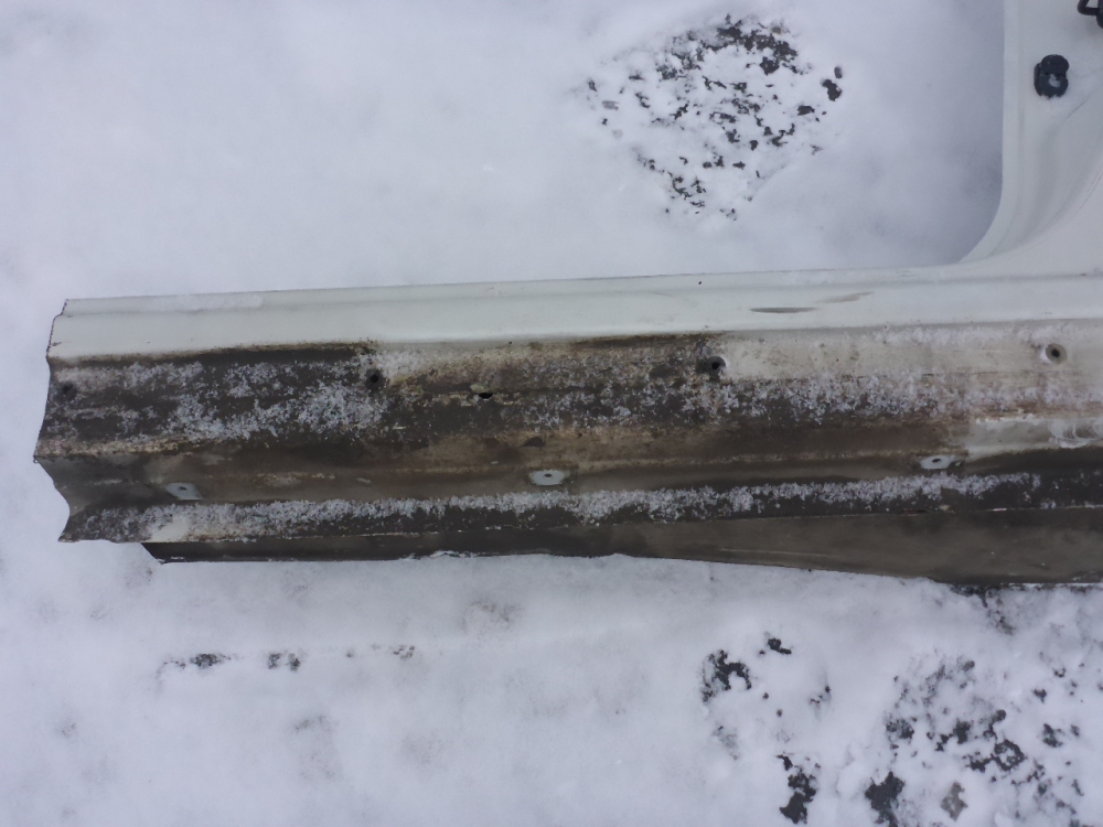 Порог со стойкой левый