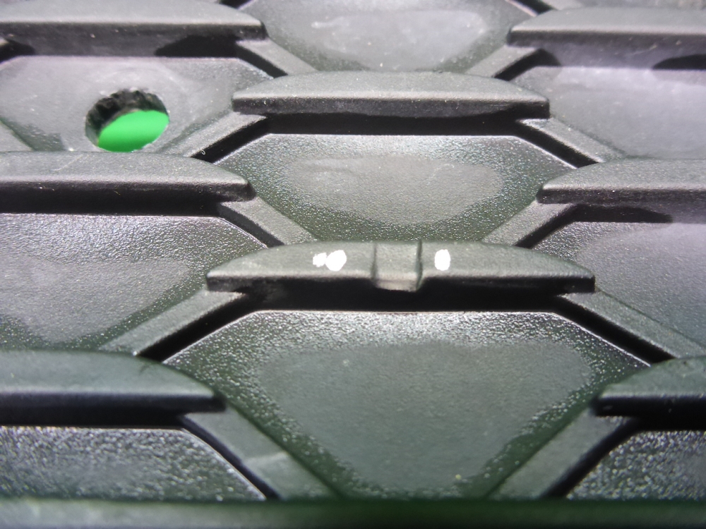 Решетка в бампер центральная