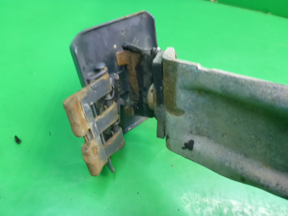 Кронштейн крепления крыла