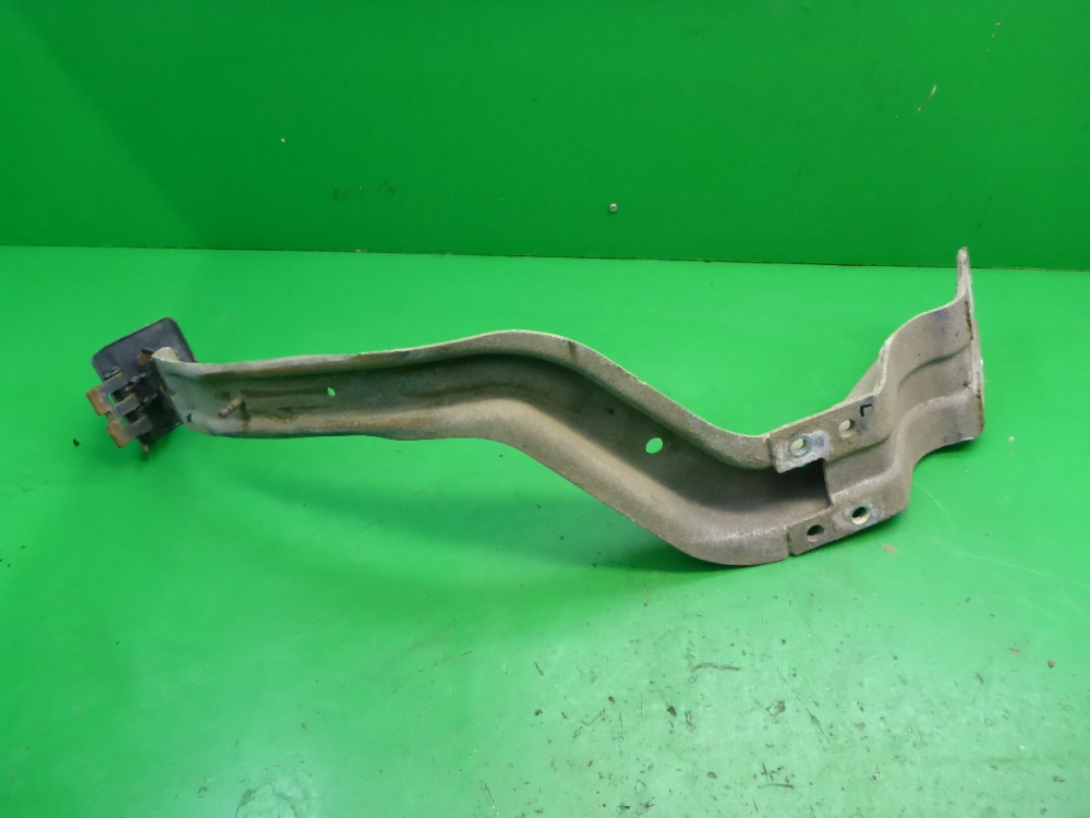 Кронштейн крепления крыла