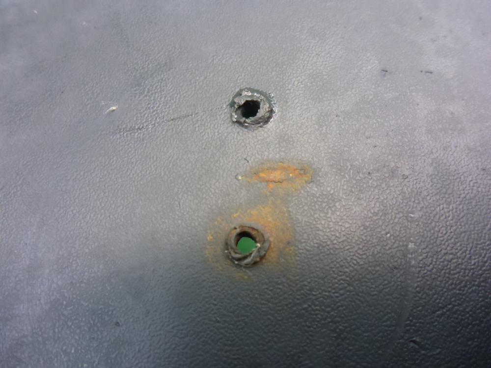 Угол бампера левый