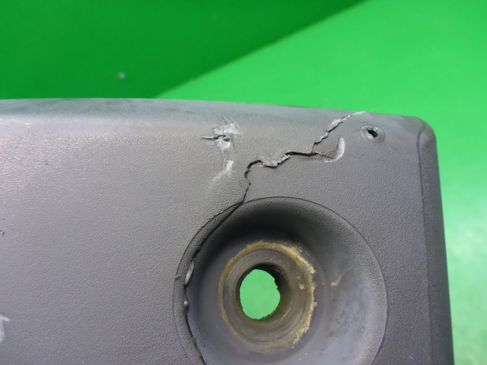 Угол бампера левый