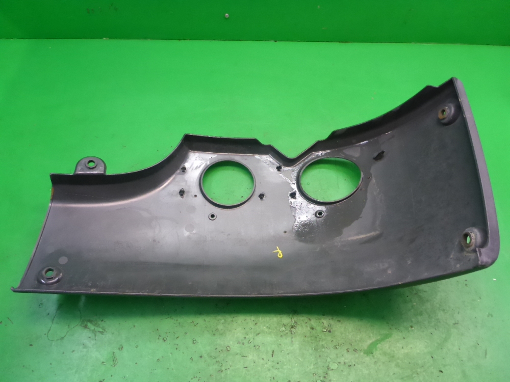 Угол бампера правый